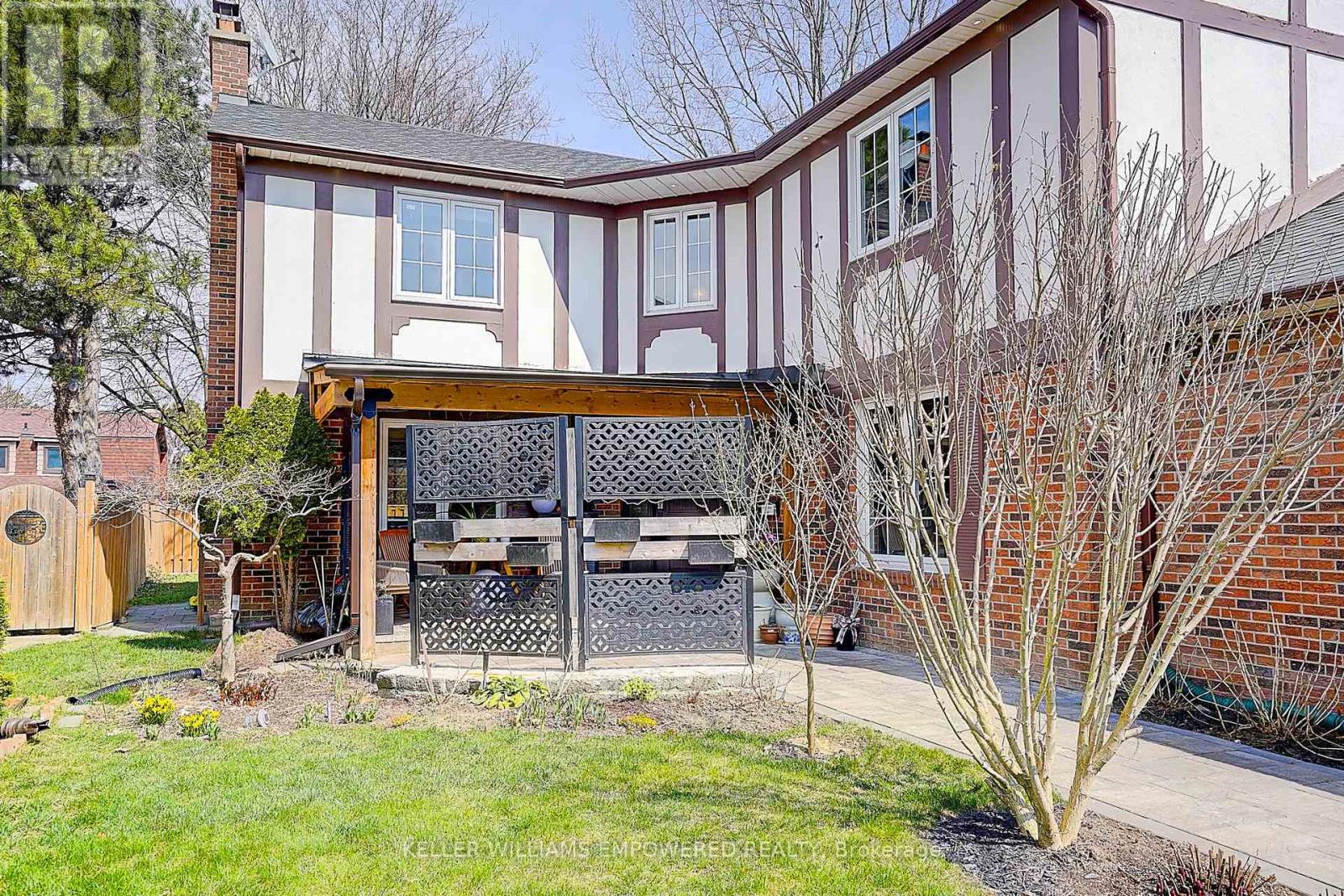 Property at 11 ELKPATH AVENUE image 3