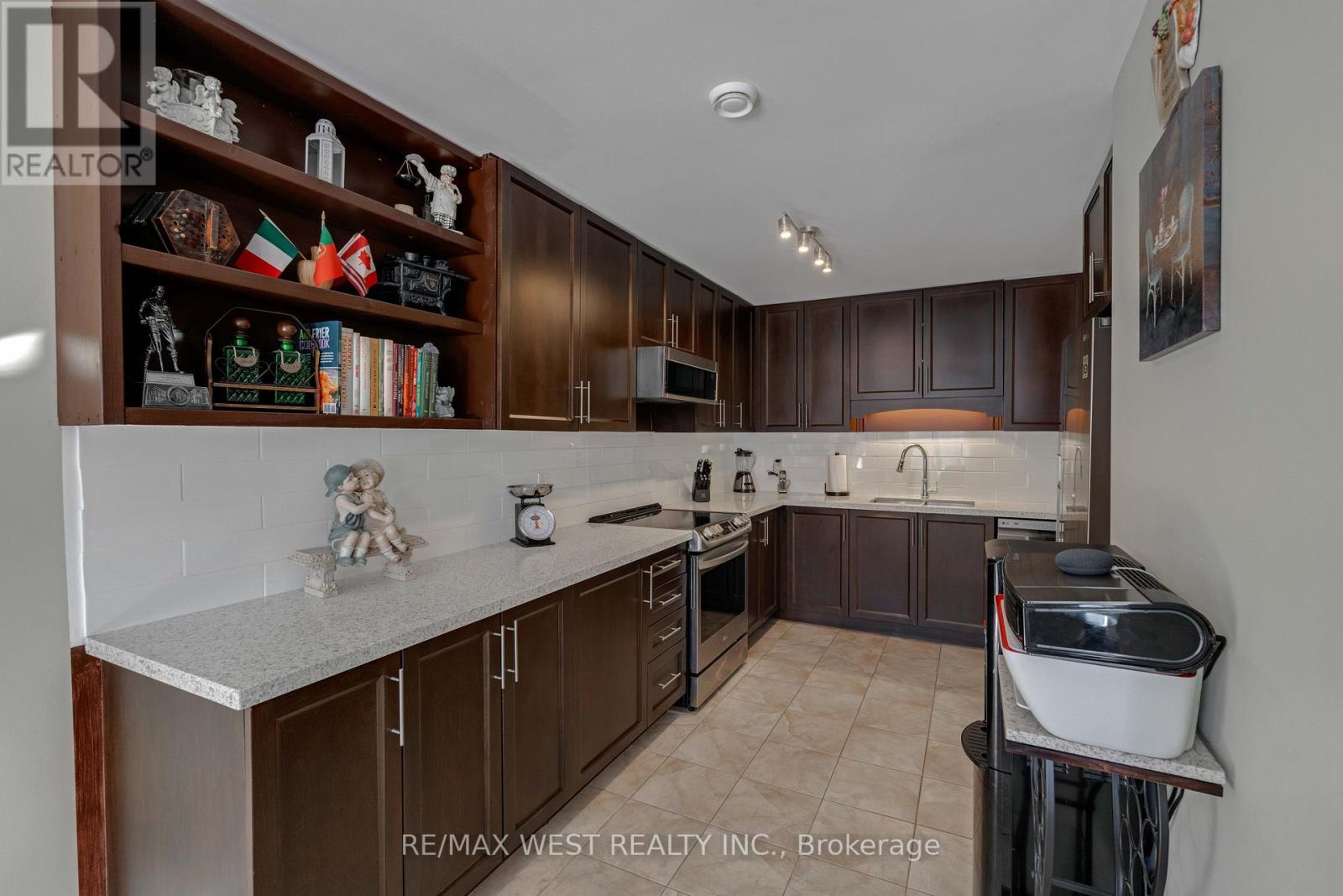 21 Upper Highland, New Tecumseth, Ontario  L9R 0K5 - Photo 16 - N12100761