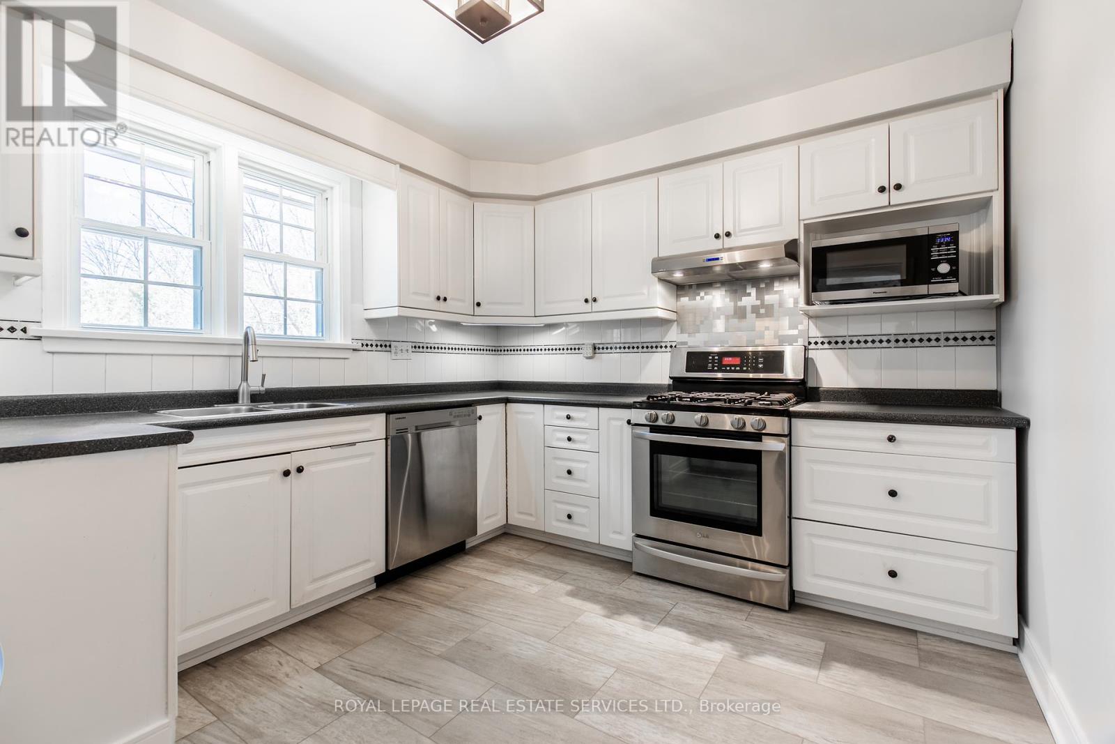 Main - 244 Snowden Road, Oakville, Ontario  L6L 3X5 - Photo 17 - W12100706