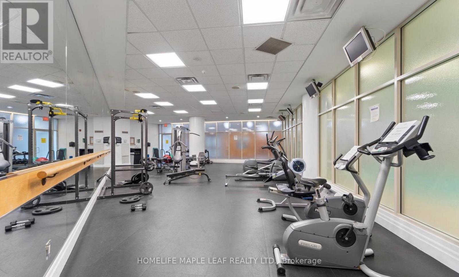 606 - 15 Windermere Avenue, Toronto (High Park-Swansea), Ontario  M6S 5A2 - Photo 13 - W12100772