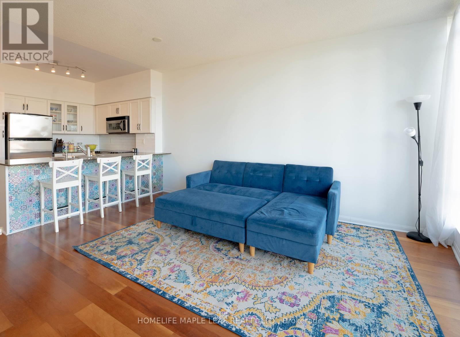 606 - 15 Windermere Avenue, Toronto (High Park-Swansea), Ontario  M6S 5A2 - Photo 6 - W12100772
