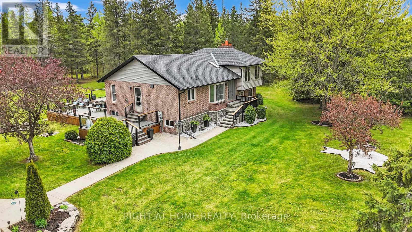 Property at 119 STURGEON GLEN ROAD image 3