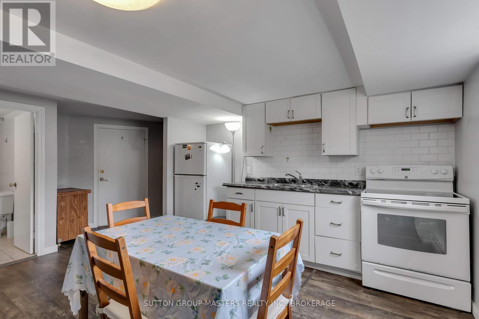 250 Yonge Street, Kingston, Ontario  K7M 1G5 - Photo 27 - X12100842