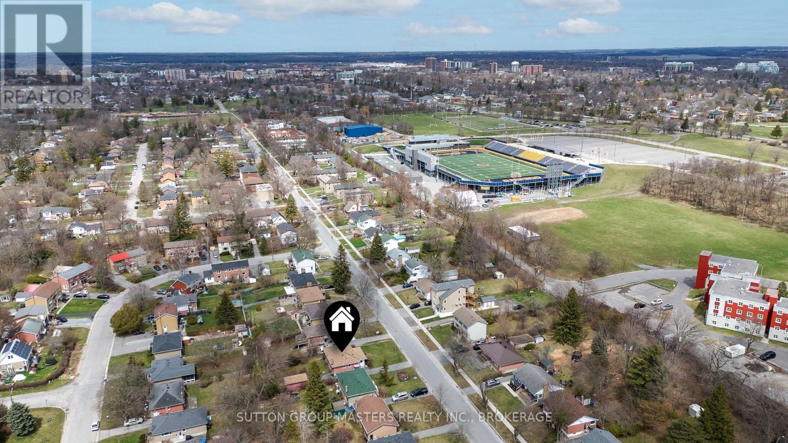 250 Yonge Street, Kingston, Ontario  K7M 1G5 - Photo 3 - X12100842