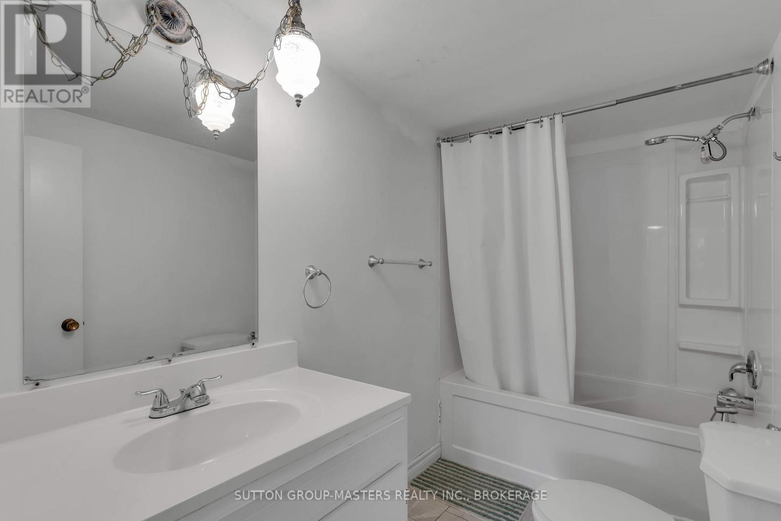 250 Yonge Street, Kingston, Ontario  K7M 1G5 - Photo 31 - X12100842