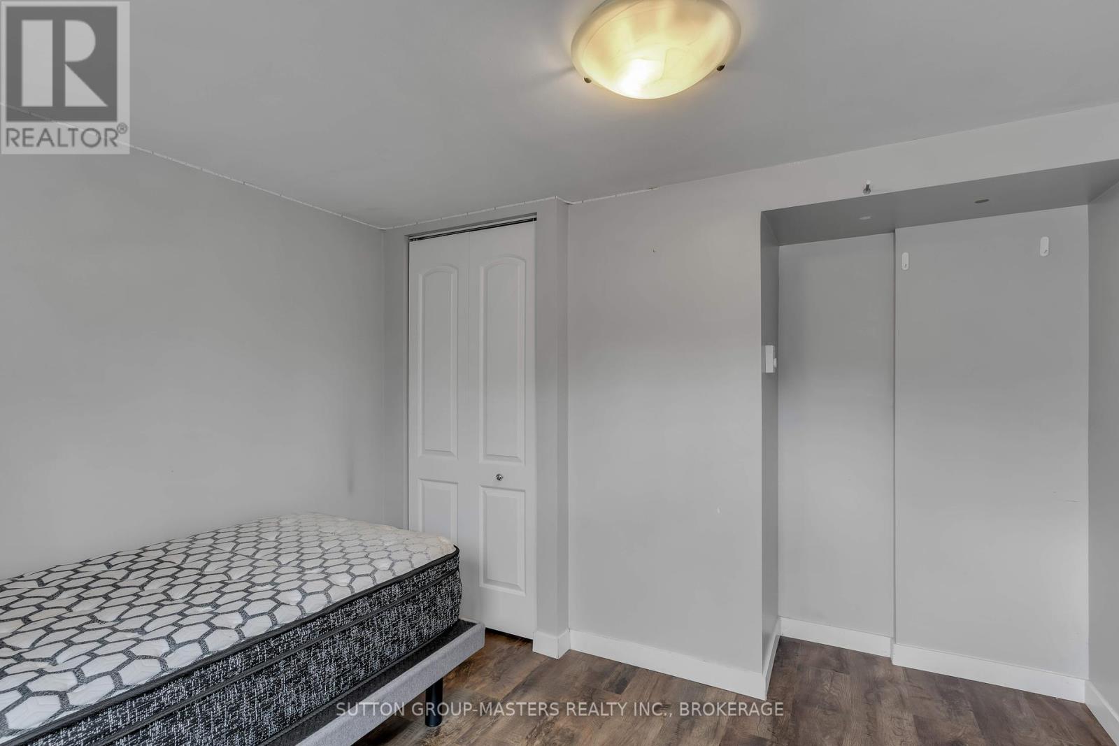 250 Yonge Street, Kingston, Ontario  K7M 1G5 - Photo 32 - X12100842