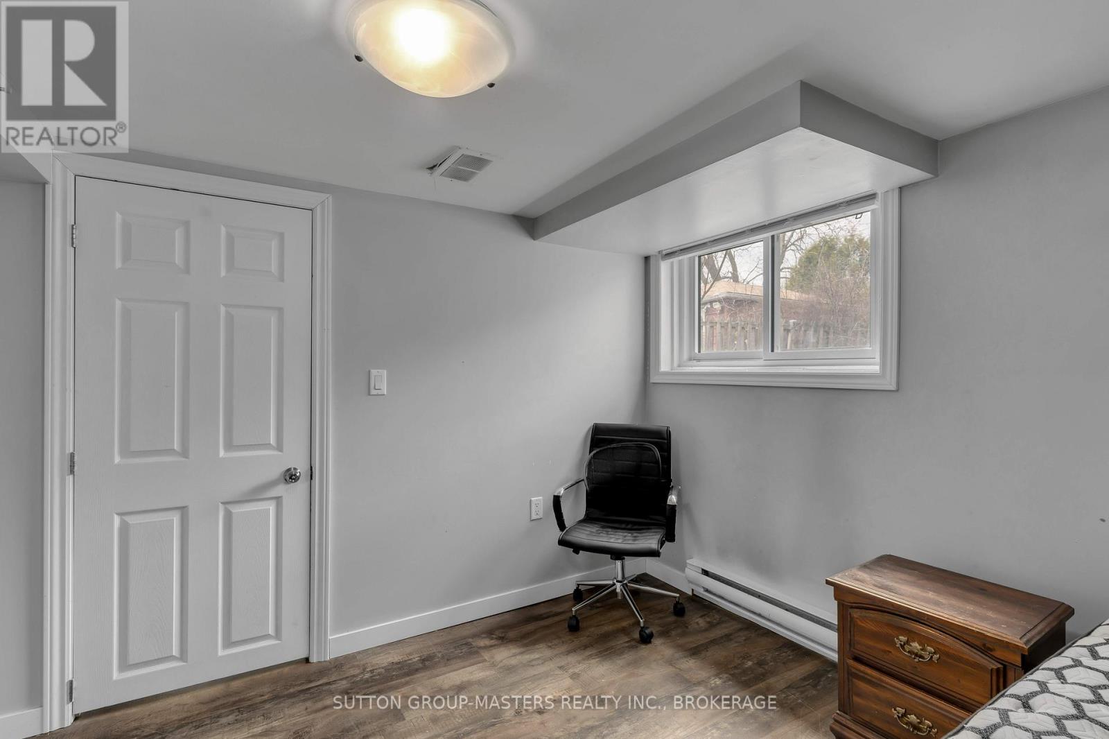 250 Yonge Street, Kingston, Ontario  K7M 1G5 - Photo 33 - X12100842