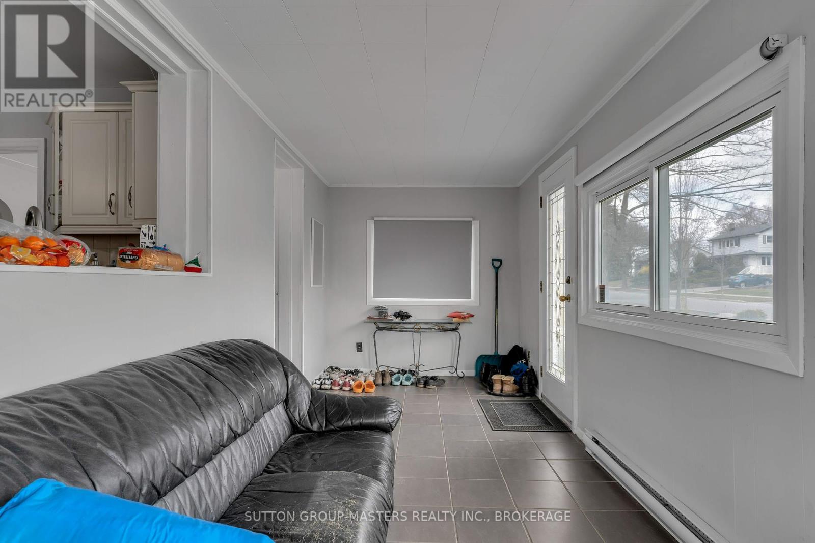 250 Yonge Street, Kingston, Ontario  K7M 1G5 - Photo 6 - X12100842