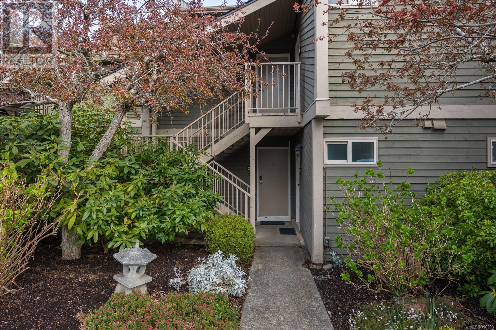 220 3295 Island Hwy W, Qualicum Beach, British Columbia  V9K 2C6 - Photo 8 - 996390