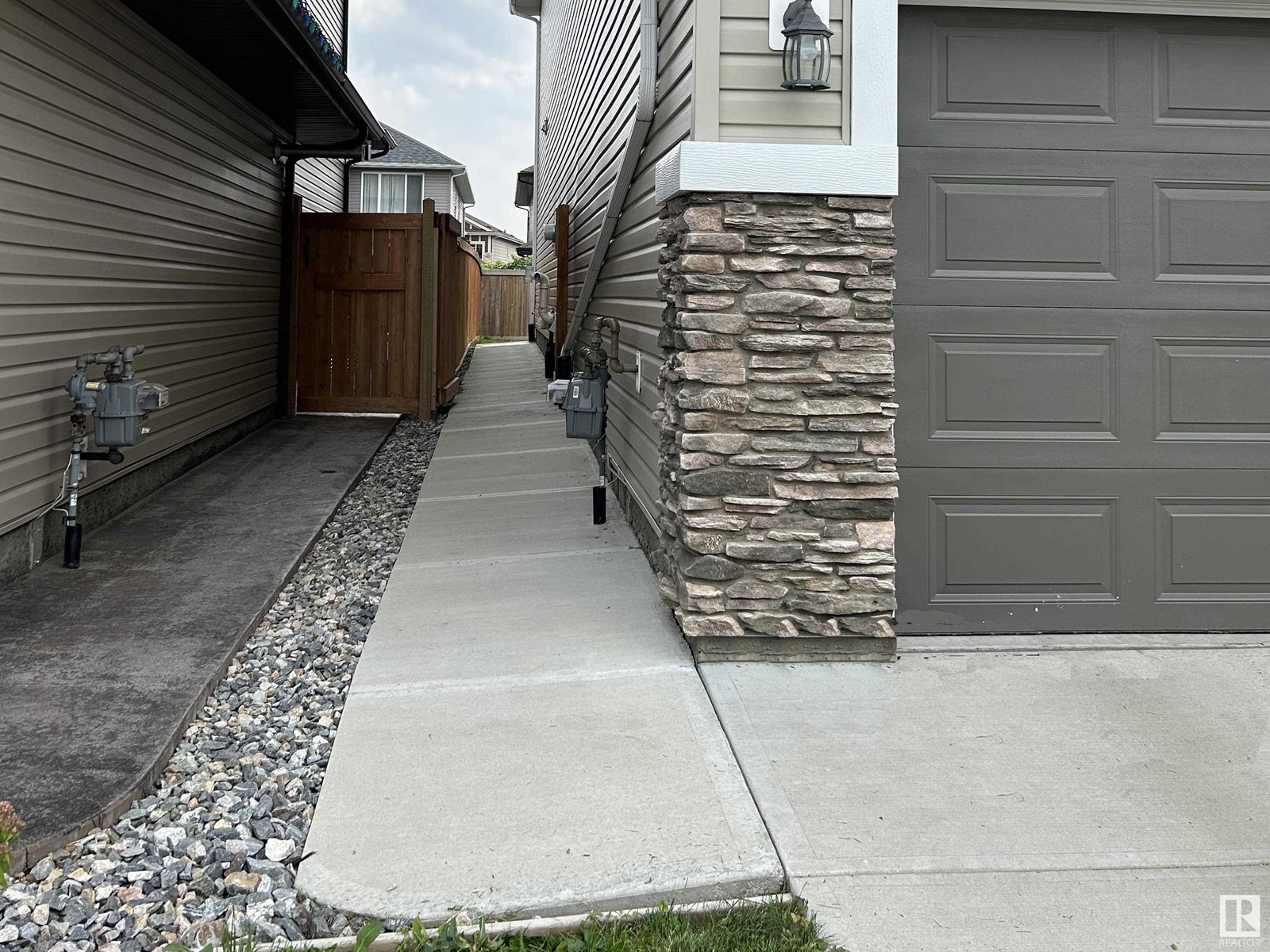 Property at 4205 171A AV NW image 2