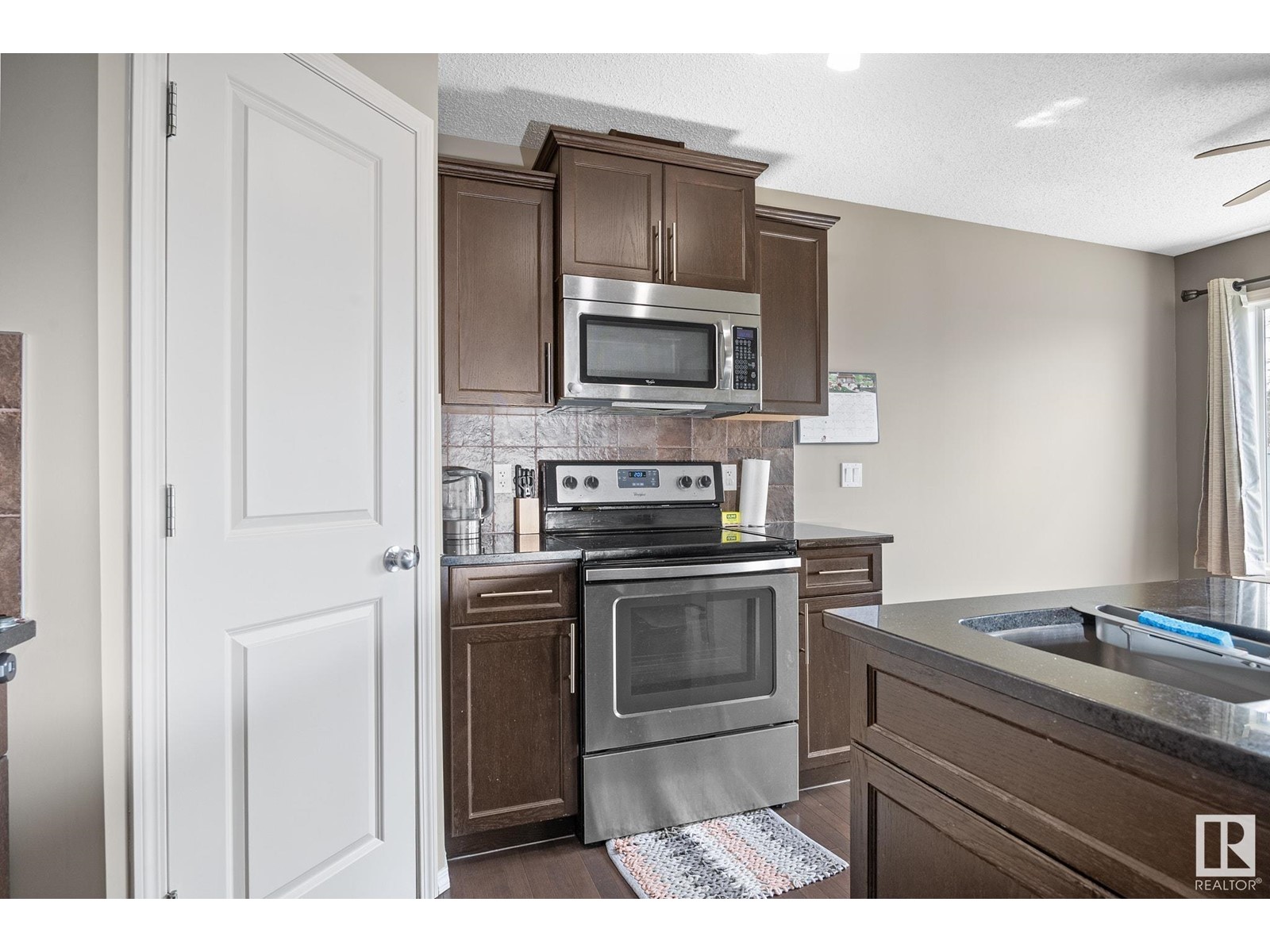 Property at 7031 CARDINAL WY SW image 3