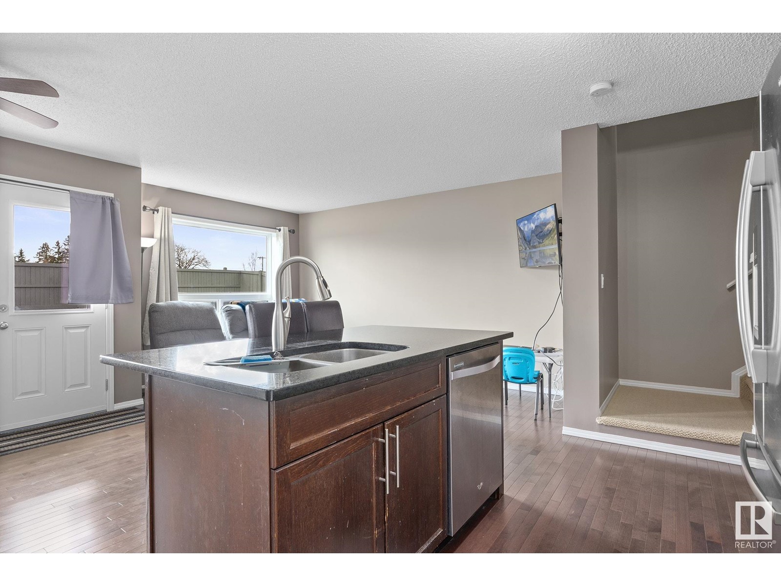 Property at 7031 CARDINAL WY SW image 4