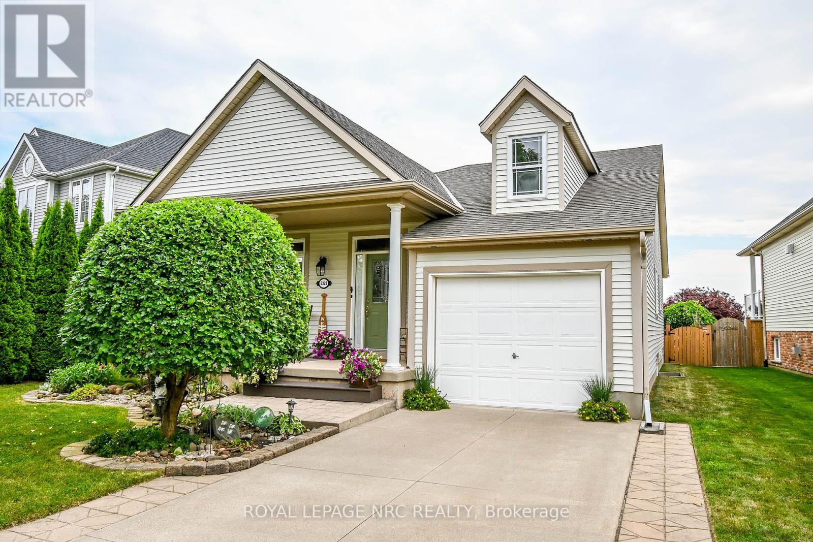 Property at 3328 DUSTAN STREET image 2