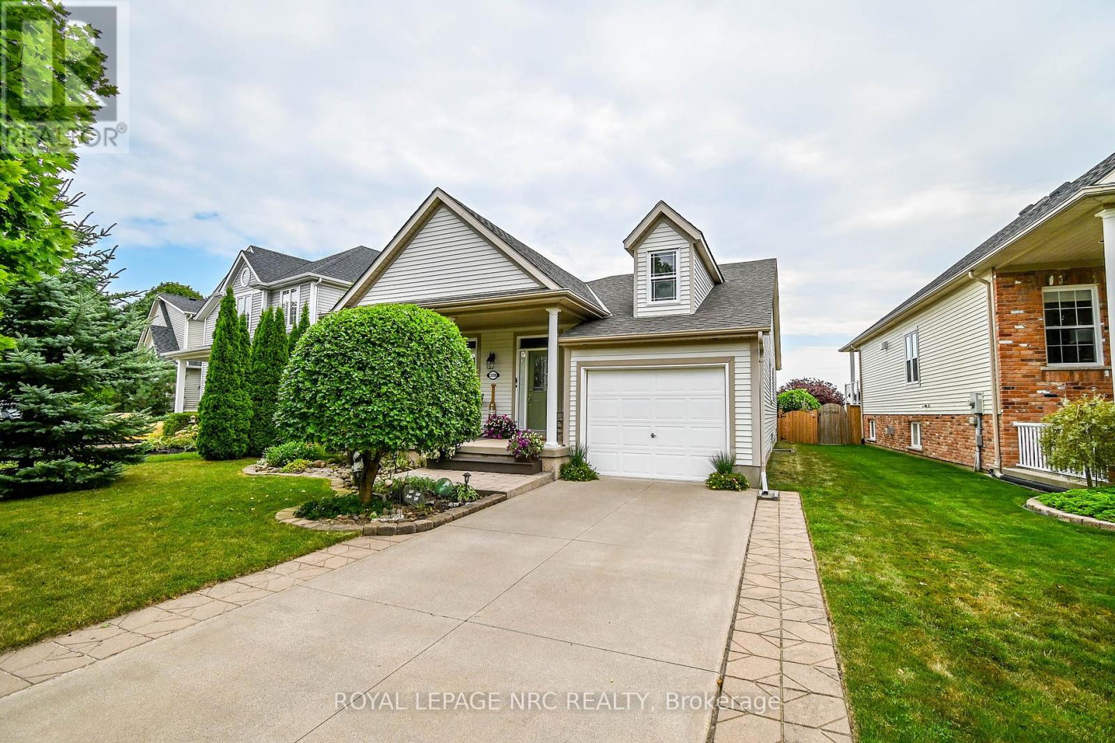 Property at 3328 DUSTAN STREET image 3