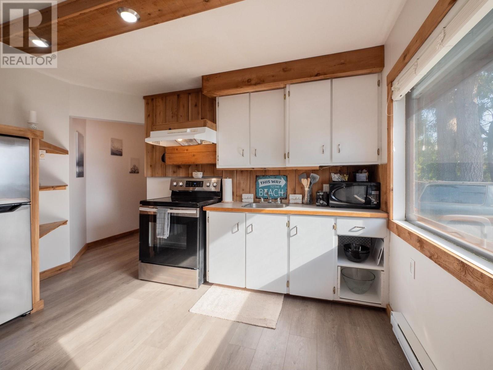 716/718 Hillcrest Road, Gibsons, British Columbia  V0N 1V9 - Photo 8 - R2993945