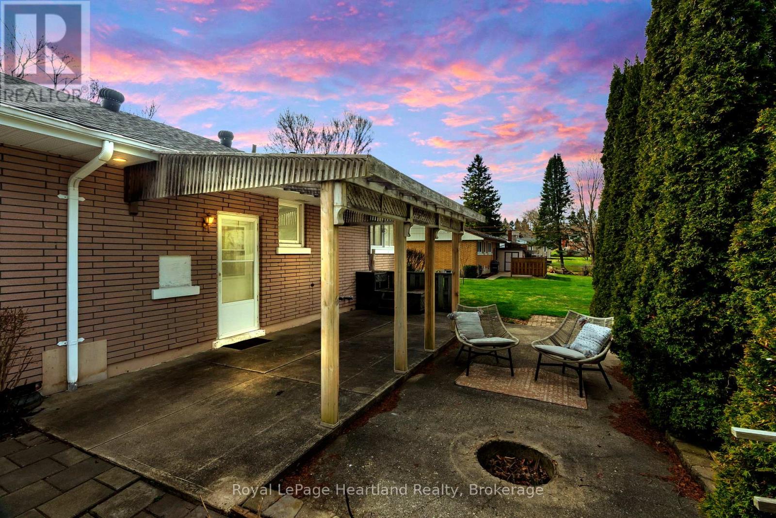 542 Angus Street, North Huron, Ontario  N0G 2W0 - Photo 42 - X12100864