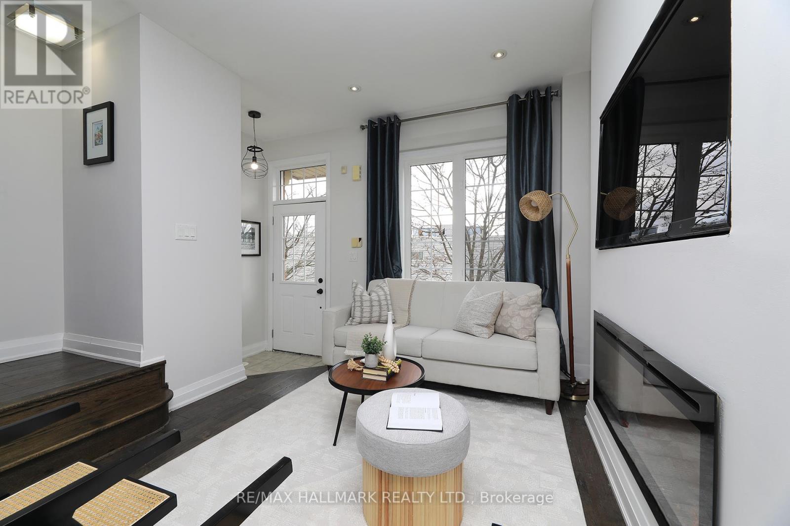 Property at 58 RAFFEIX LANE image 4