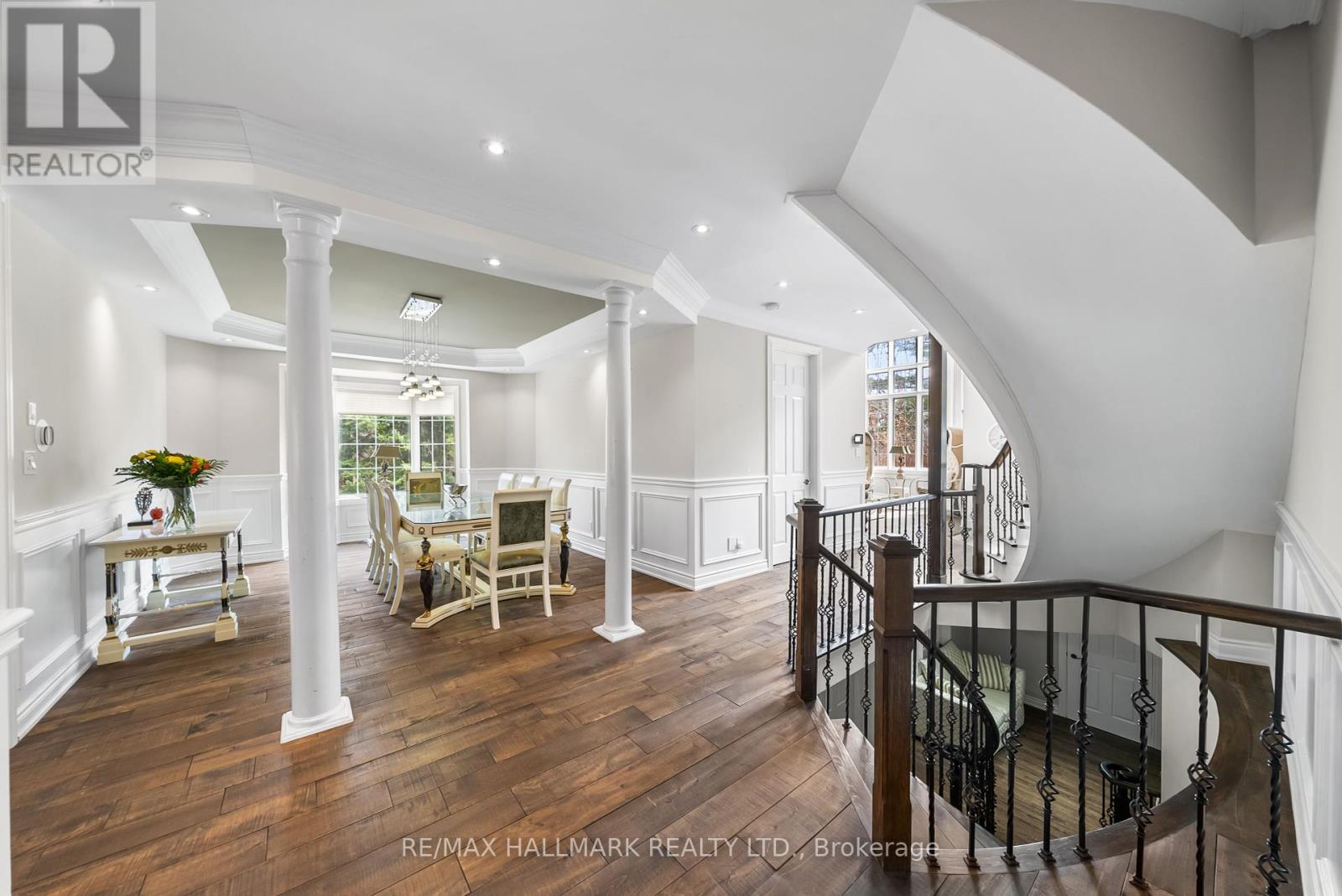 31 Marinucci Court, Richmond Hill, Ontario  L4C 0M3 - Photo 8 - N12100856