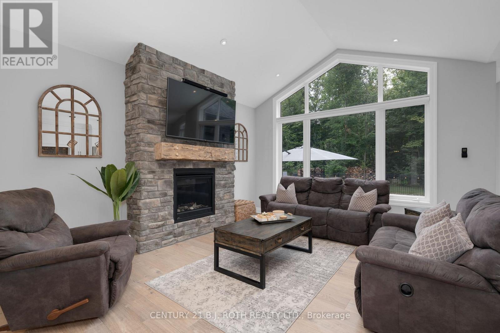 10 Walter James Parkway, Springwater, Ontario  L9X 2A6 - Photo 6 - S12100930