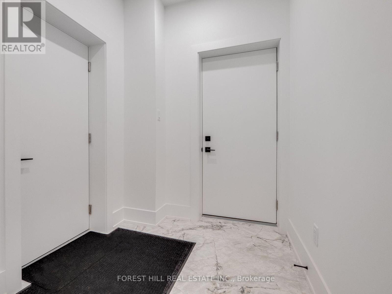 1077 FOURTH STREET Mississauga (Lakeview), ON L5E 1K4