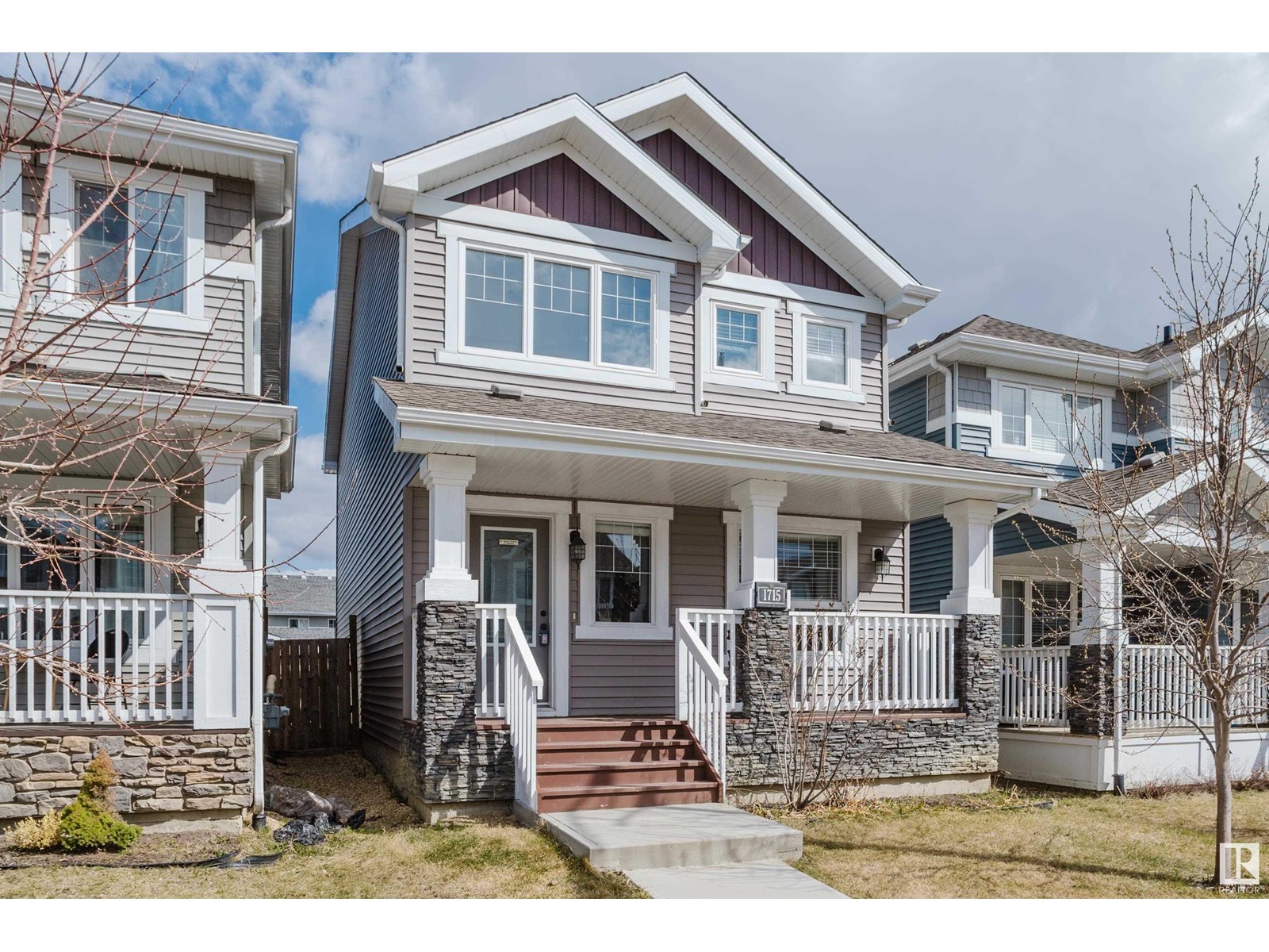 Property at 1715 167 ST SW image 2