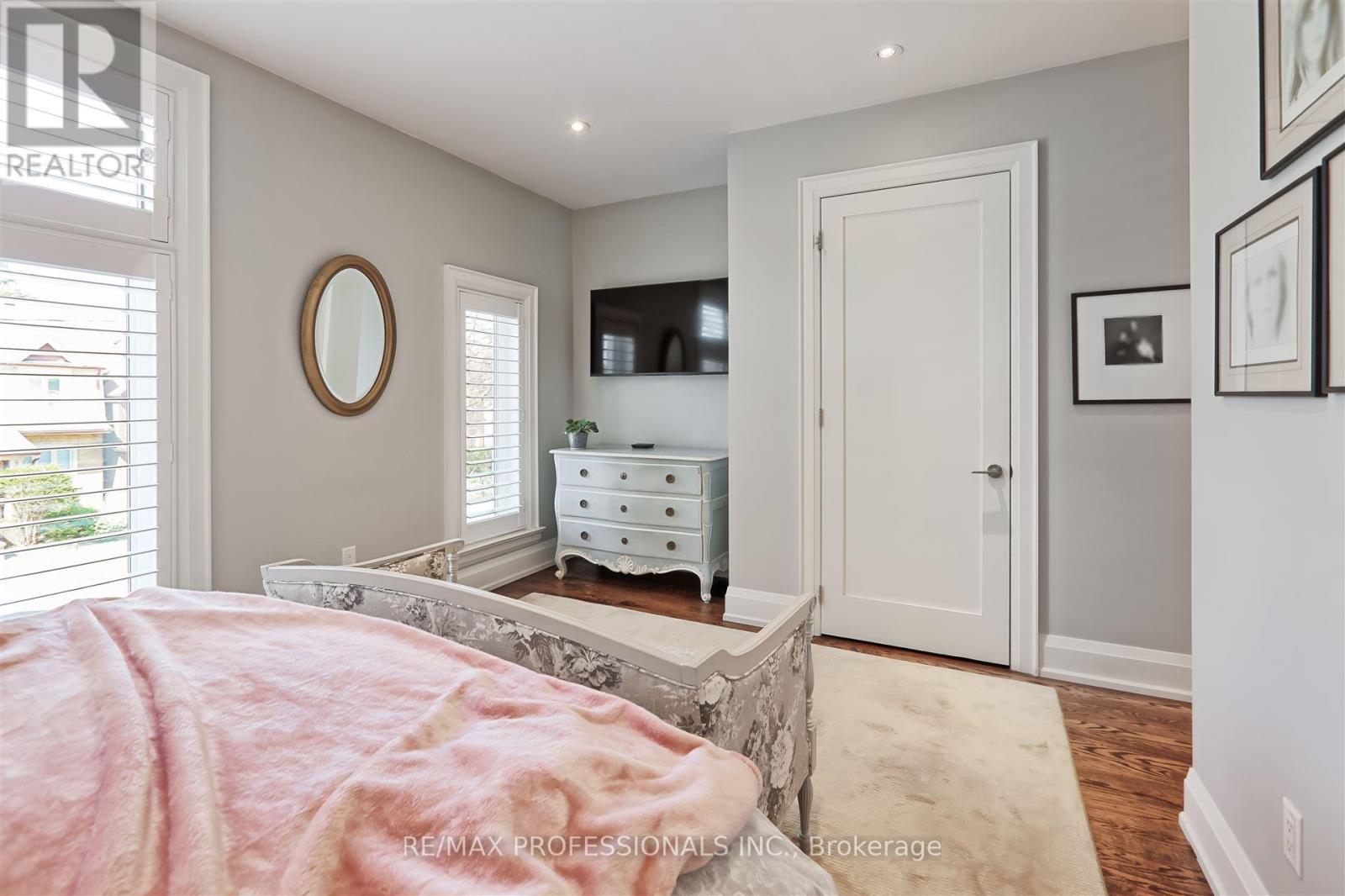 313 Pacific Avenue, Toronto (Junction Area), Ontario  M6P 2P8 - Photo 25 - W12100883