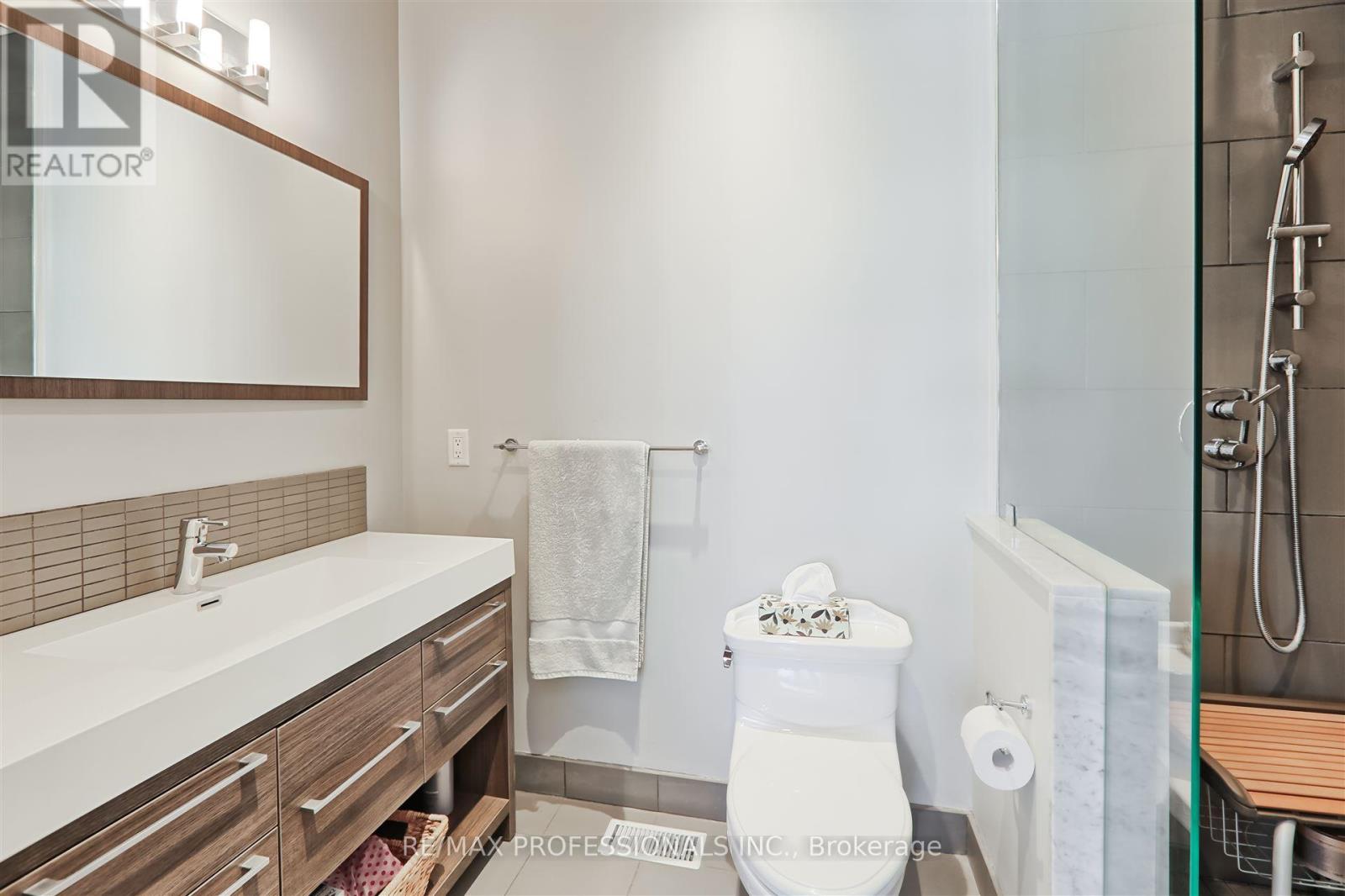 313 Pacific Avenue, Toronto (Junction Area), Ontario  M6P 2P8 - Photo 26 - W12100883