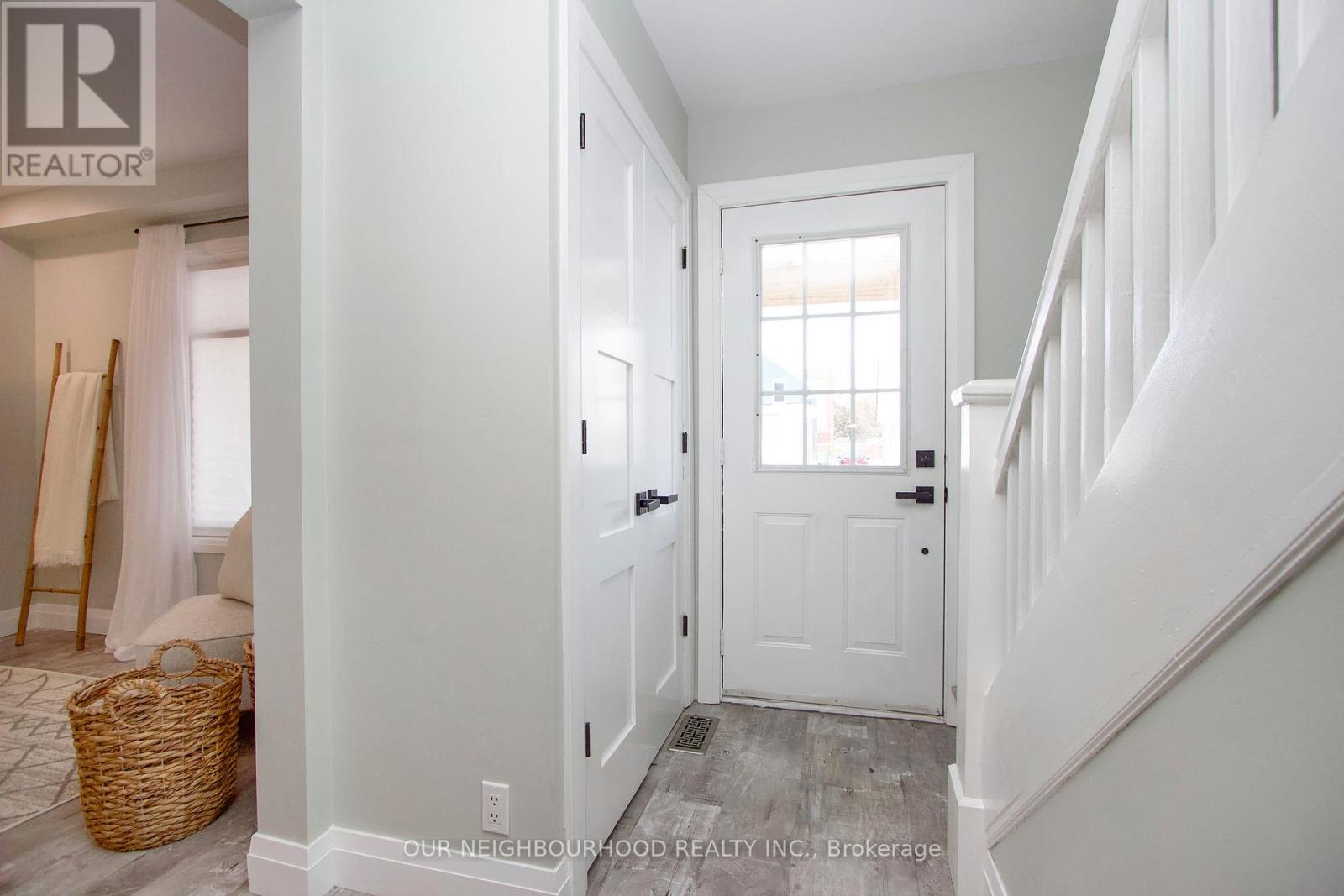 Property at 251 JOHN STREET W image 2