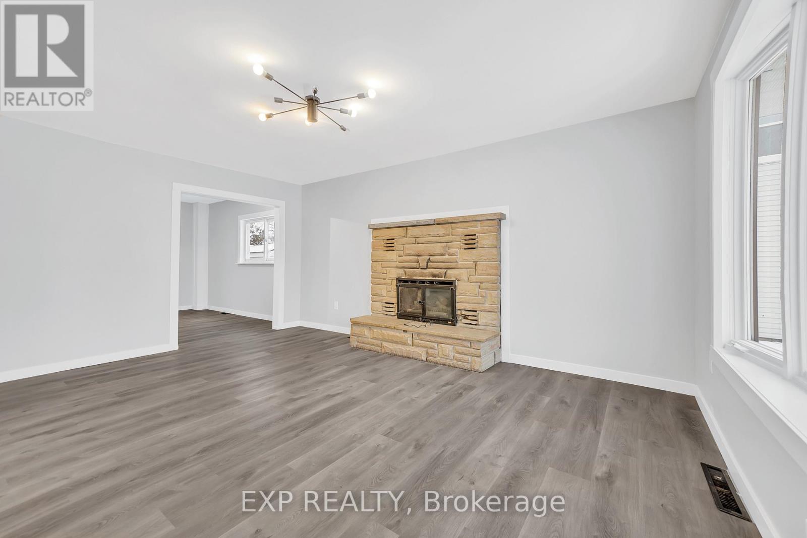 Property at 8 JACKSON STREET image 4