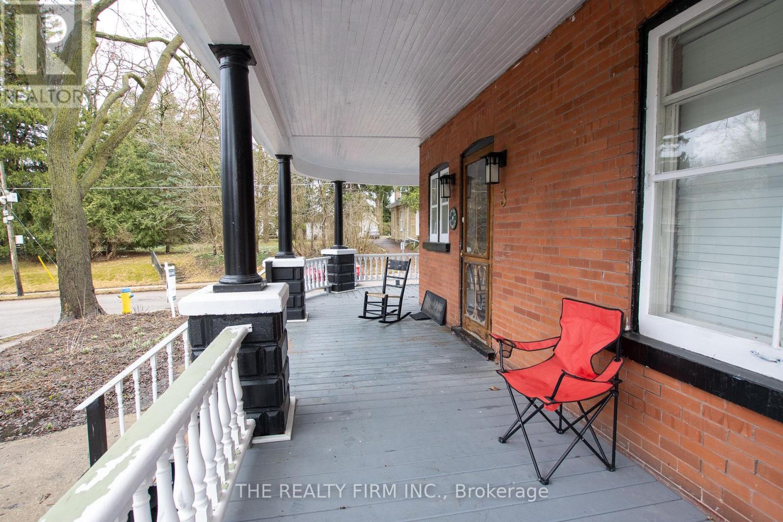3 Daly Avenue, Stratford, Ontario  N5A 1B7 - Photo 7 - X12101044