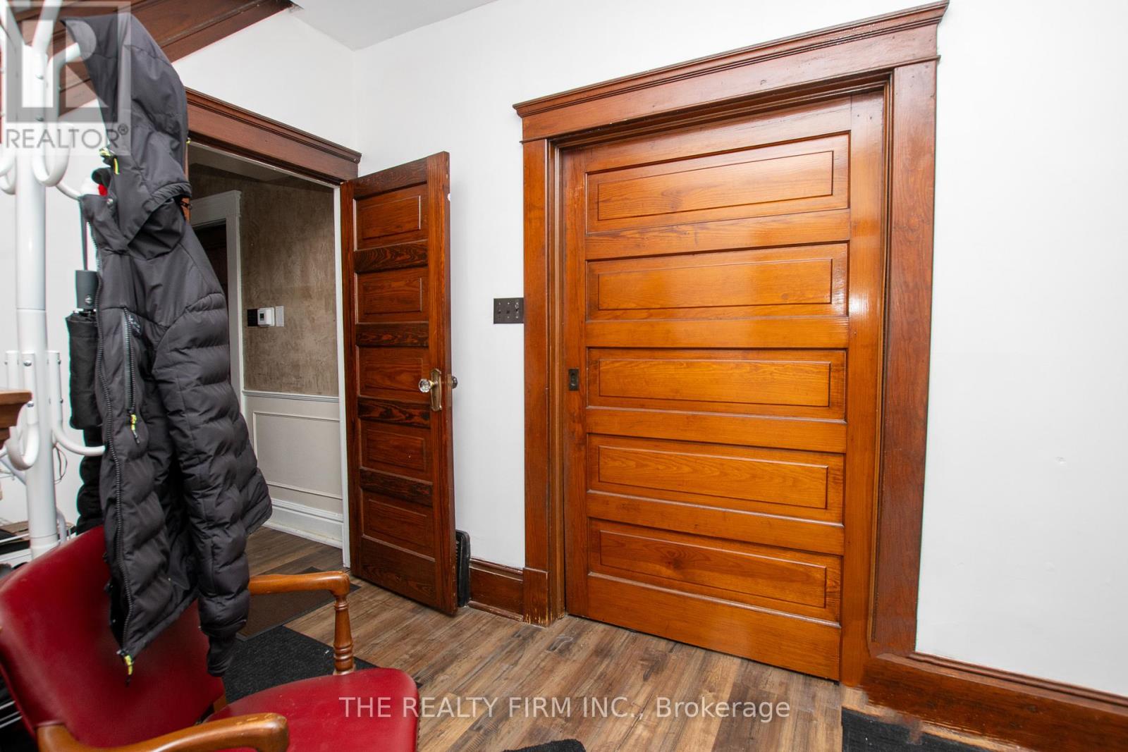 3 Daly Avenue, Stratford, Ontario  N5A 1B7 - Photo 8 - X12101044
