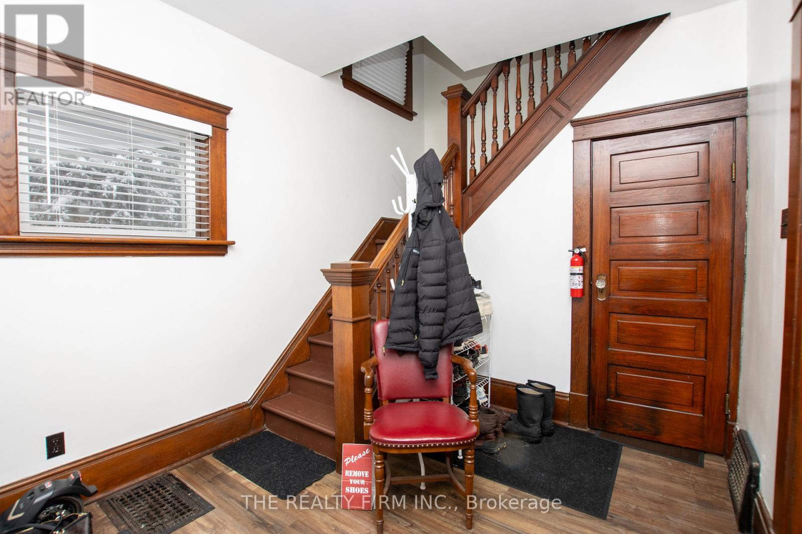 3 Daly Avenue, Stratford, Ontario  N5A 1B7 - Photo 9 - X12101044