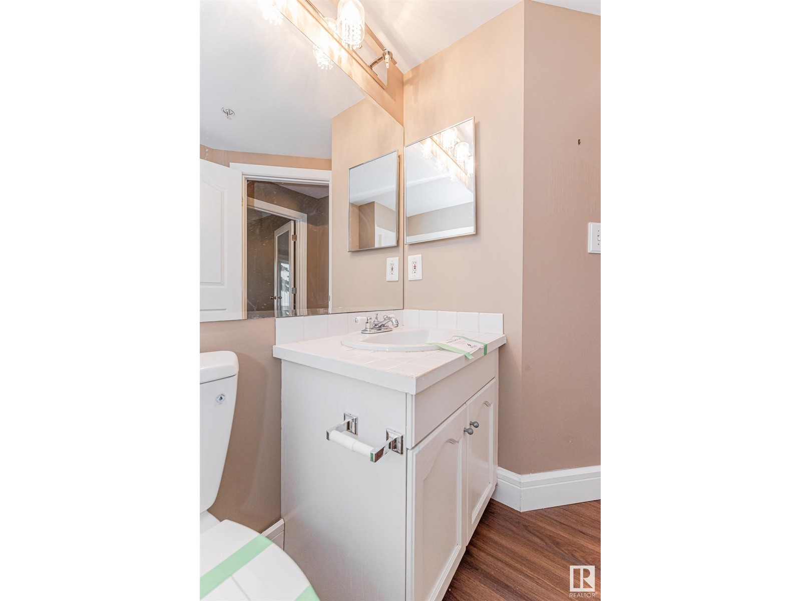 #103 10809 Saskatchewan Dr Nw, Edmonton, Alberta  T6E 4S5 - Photo 28 - E4432412
