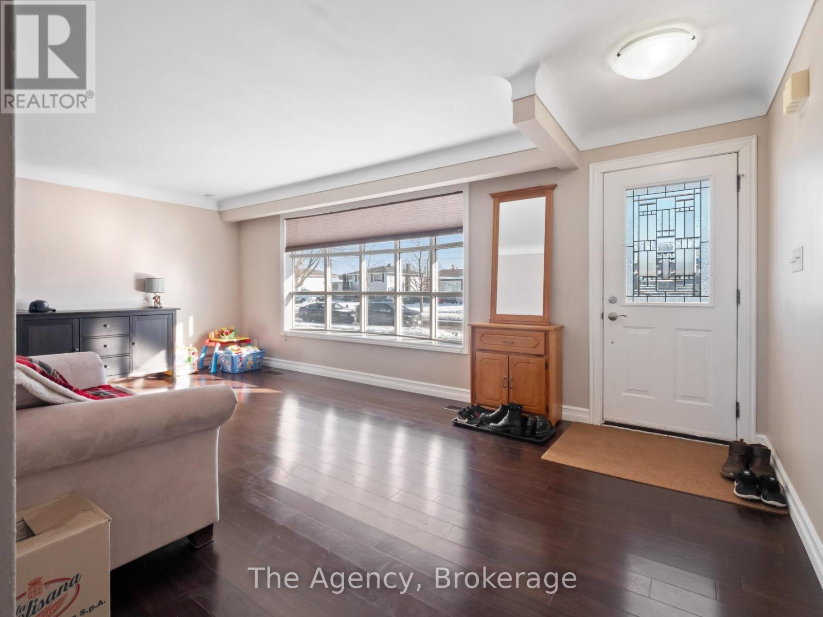 Property at 24 GLADYS AVENUE image 2