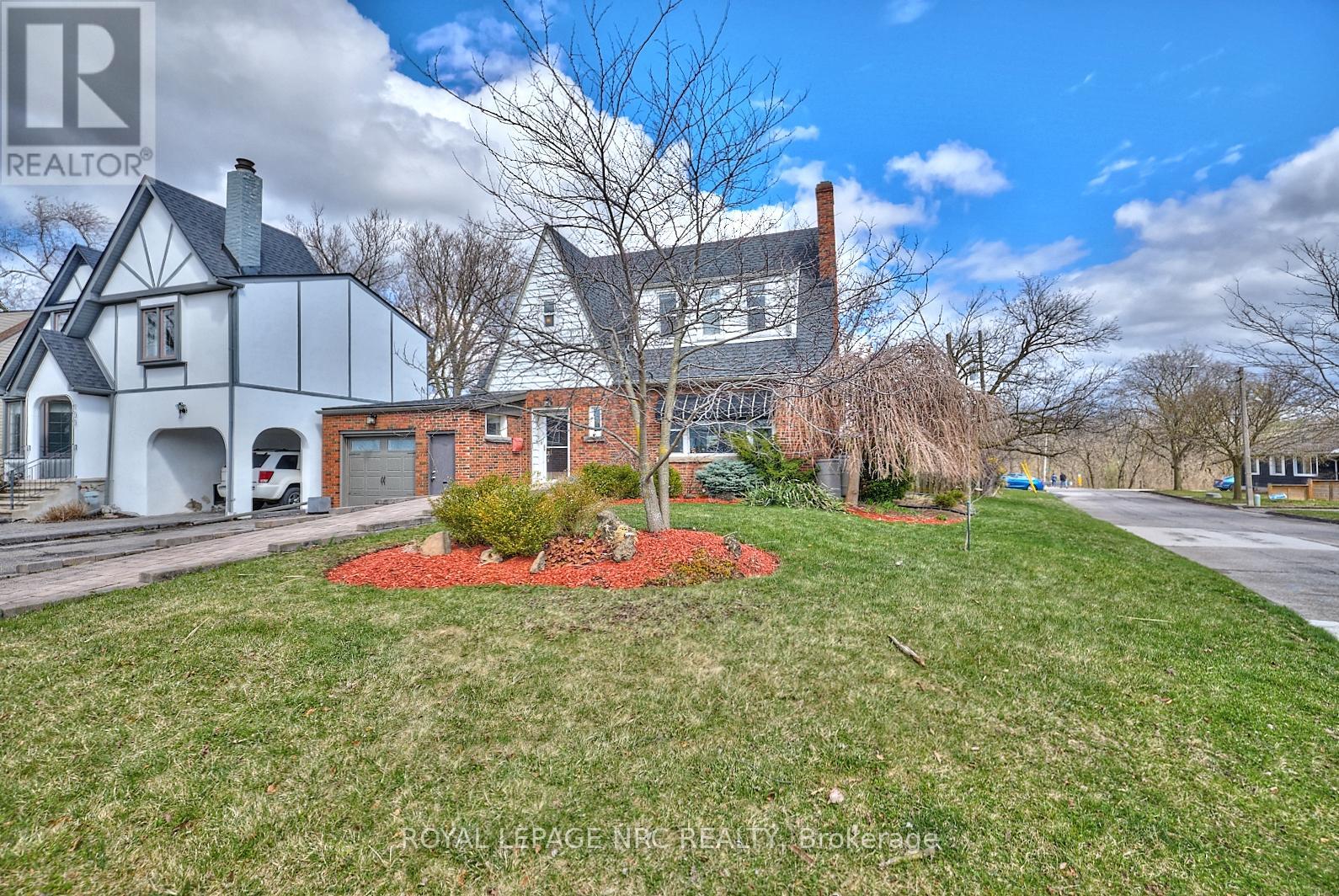 Property at 157 SOUTH DRIVE S image 2