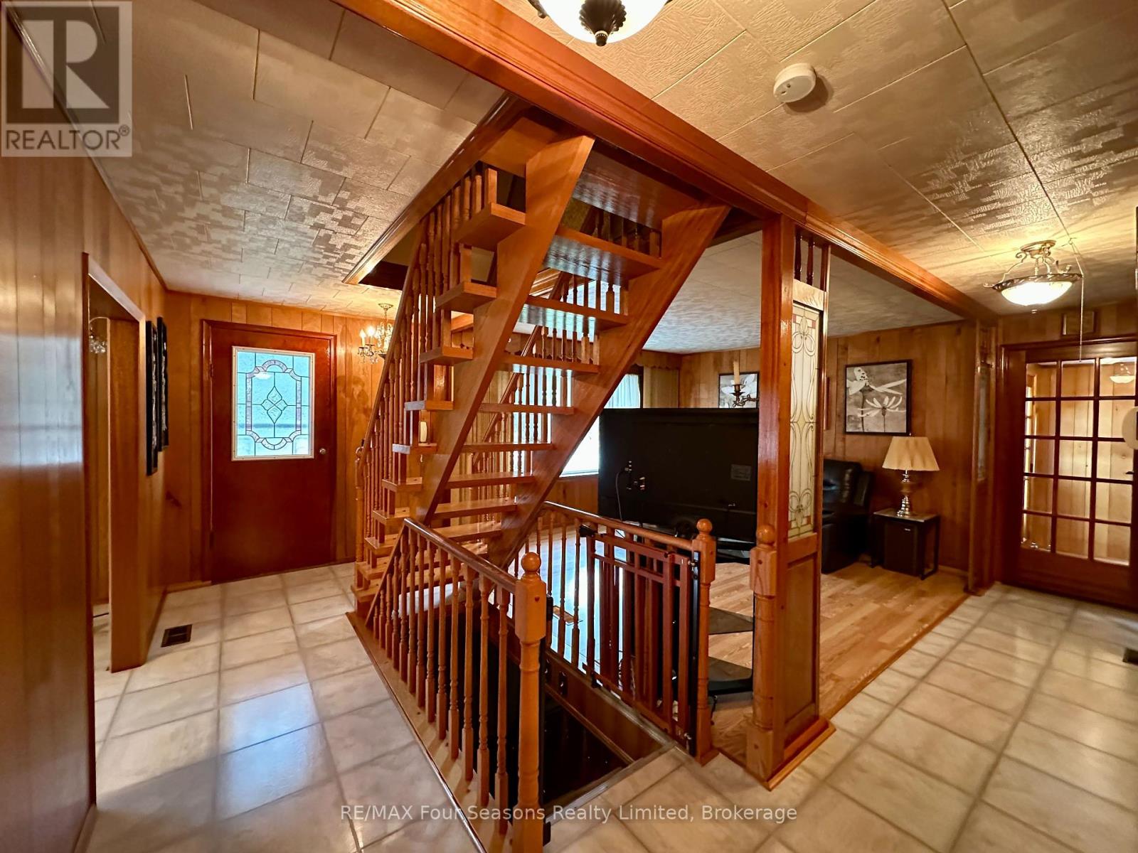 5601 County Road 9, Clearview, Ontario  L0M 1N0 - Photo 13 - S12101120