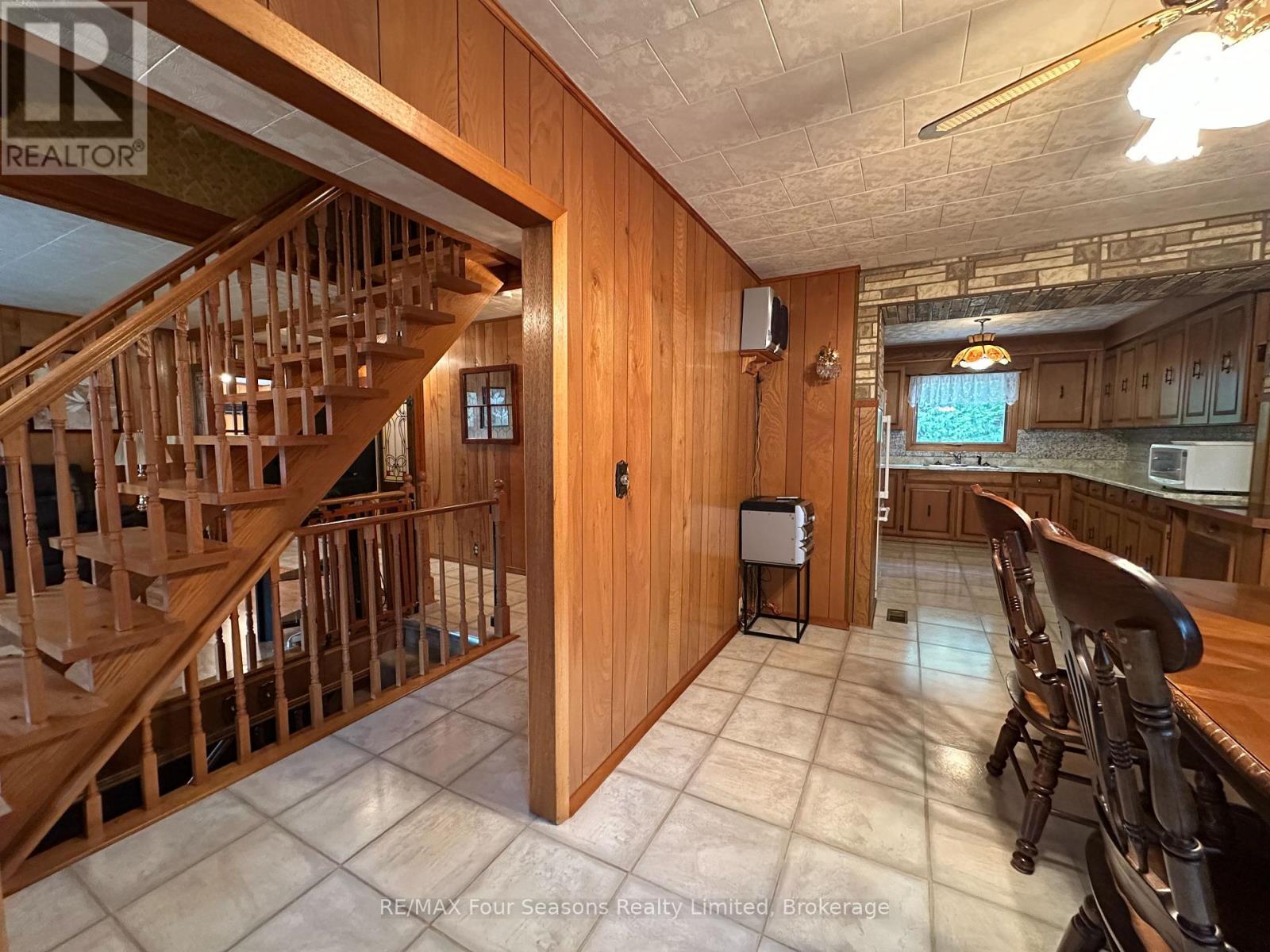 5601 County Road 9, Clearview, Ontario  L0M 1N0 - Photo 17 - S12101120