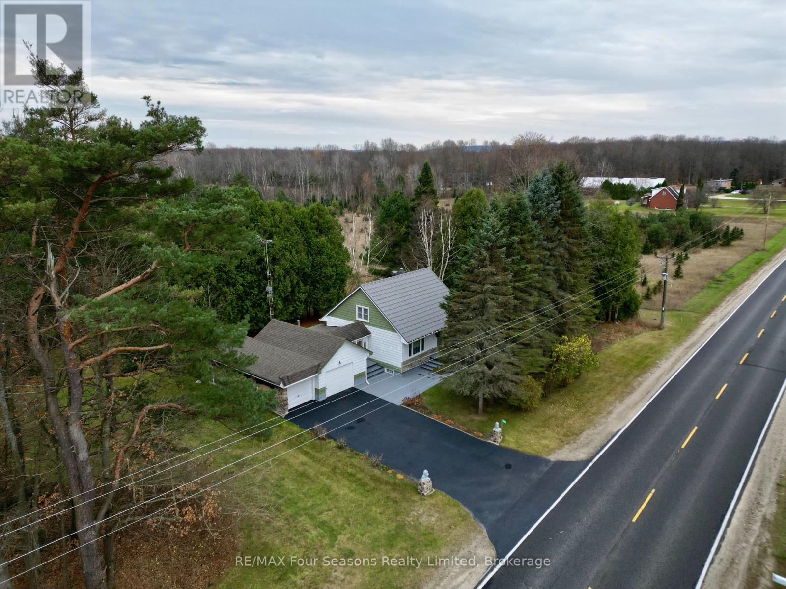5601 County Road 9, Clearview, Ontario  L0M 1N0 - Photo 8 - S12101120