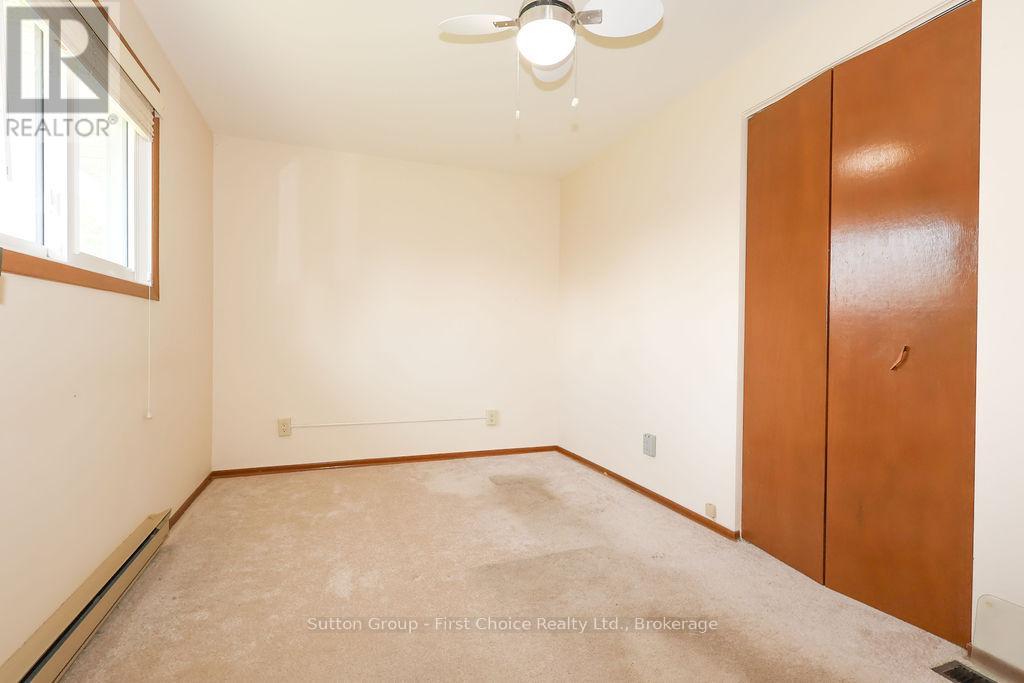 96 Graff Avenue, Stratford, Ontario  N5A 5L7 - Photo 21 - X12100951