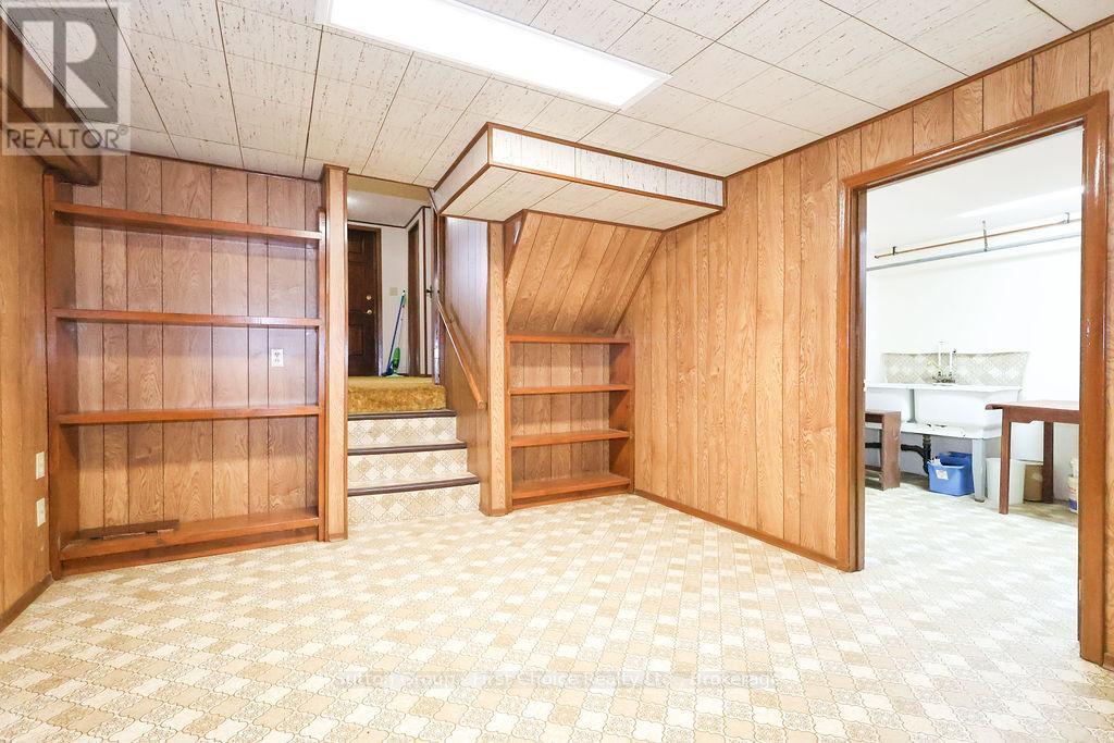 96 Graff Avenue, Stratford, Ontario  N5A 5L7 - Photo 31 - X12100951