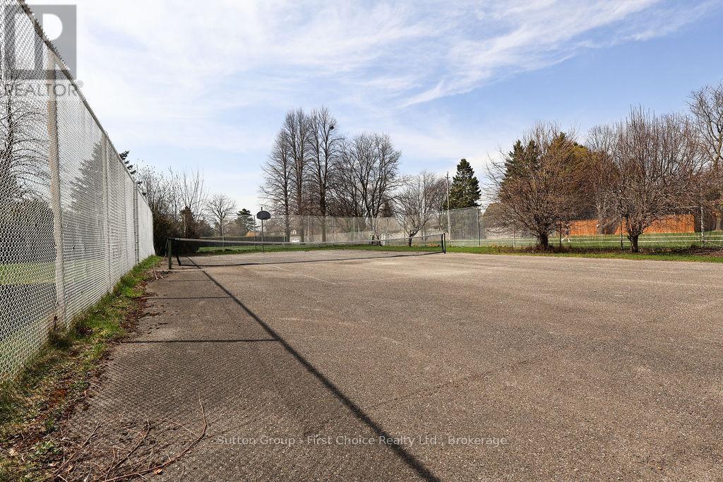 96 Graff Avenue, Stratford, Ontario  N5A 5L7 - Photo 43 - X12100951