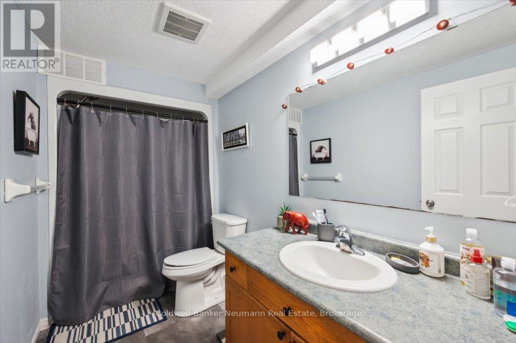 50 Chesterton Lane, Guelph, Ontario  N1E 6S8 - Photo 32 - X12101076