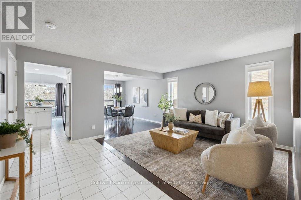 50 Chesterton Lane, Guelph, Ontario  N1E 6S8 - Photo 5 - X12101076