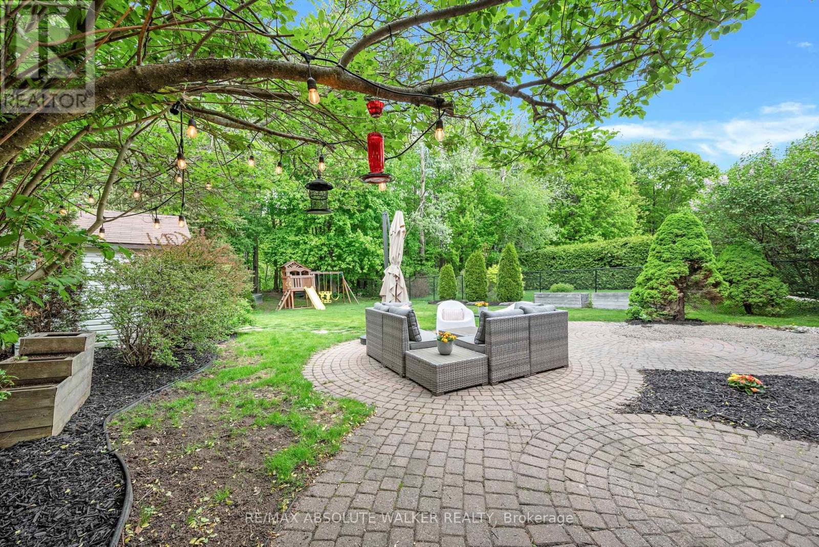 1651 Country Walk Drive, Ottawa, Ontario  K1C 8E2 - Photo 37 - X12100993