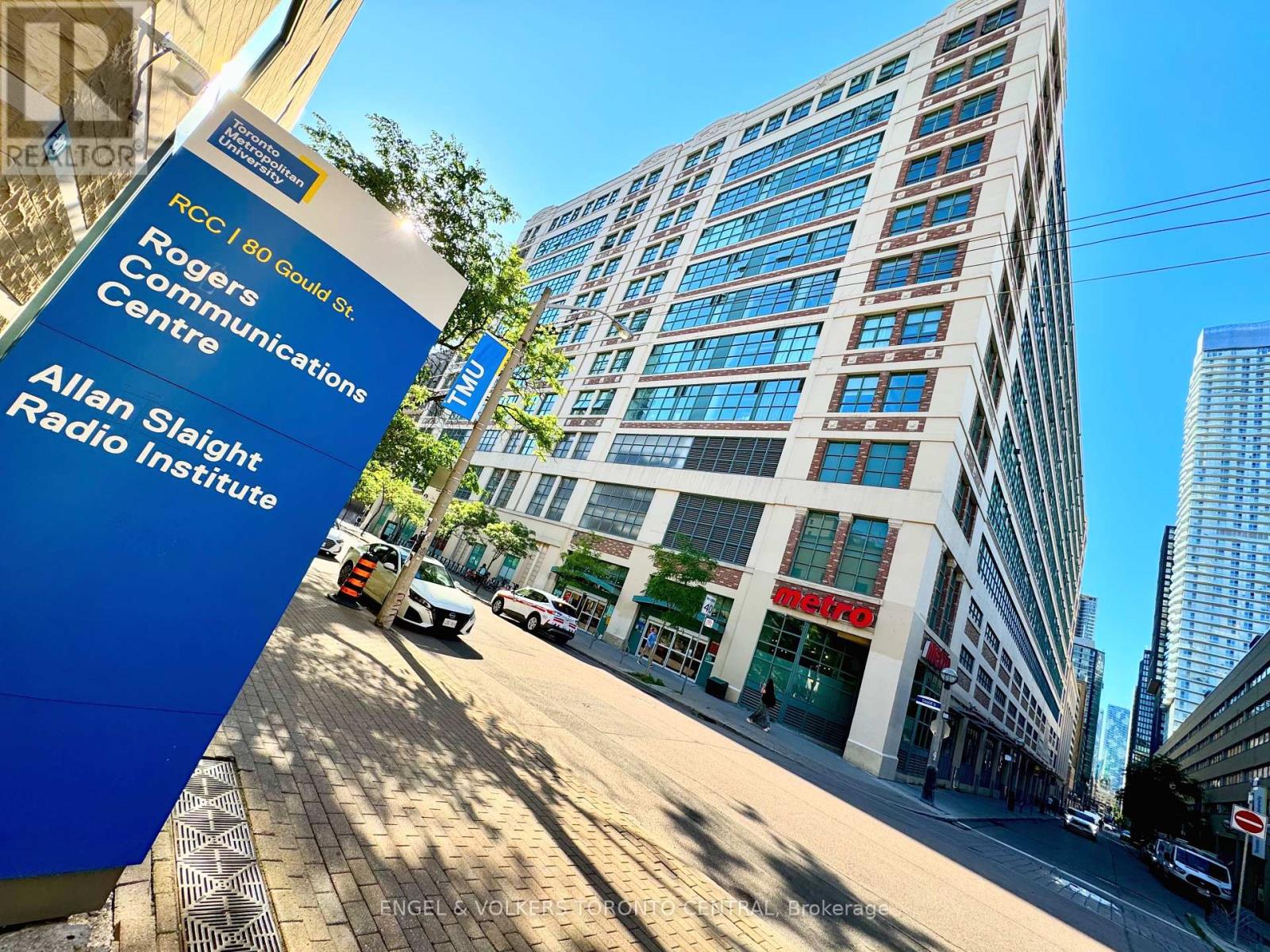 645 - 155 DALHOUSIE STREET, Toronto, Ontario