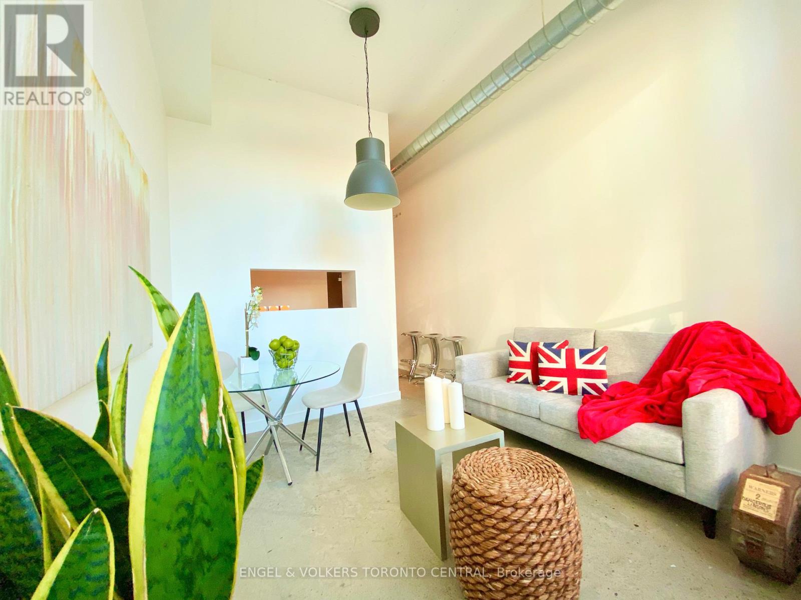 645 - 155 Dalhousie Street, Toronto, Ontario  M5B 2P7 - Photo 8 - C12100935