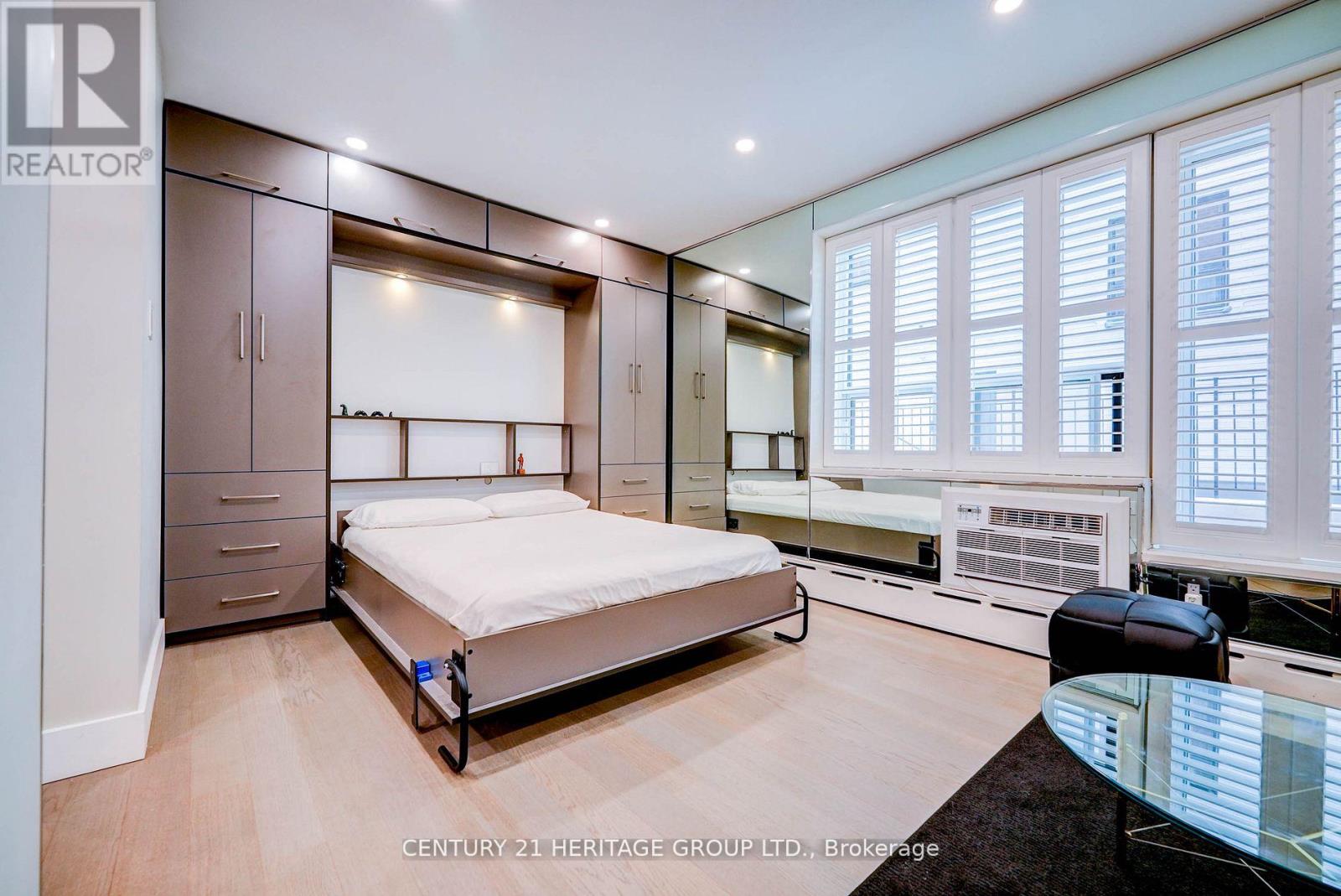 107 - 78 Warren Road, Toronto, Ontario  M4V 2R6 - Photo 10 - C12101122