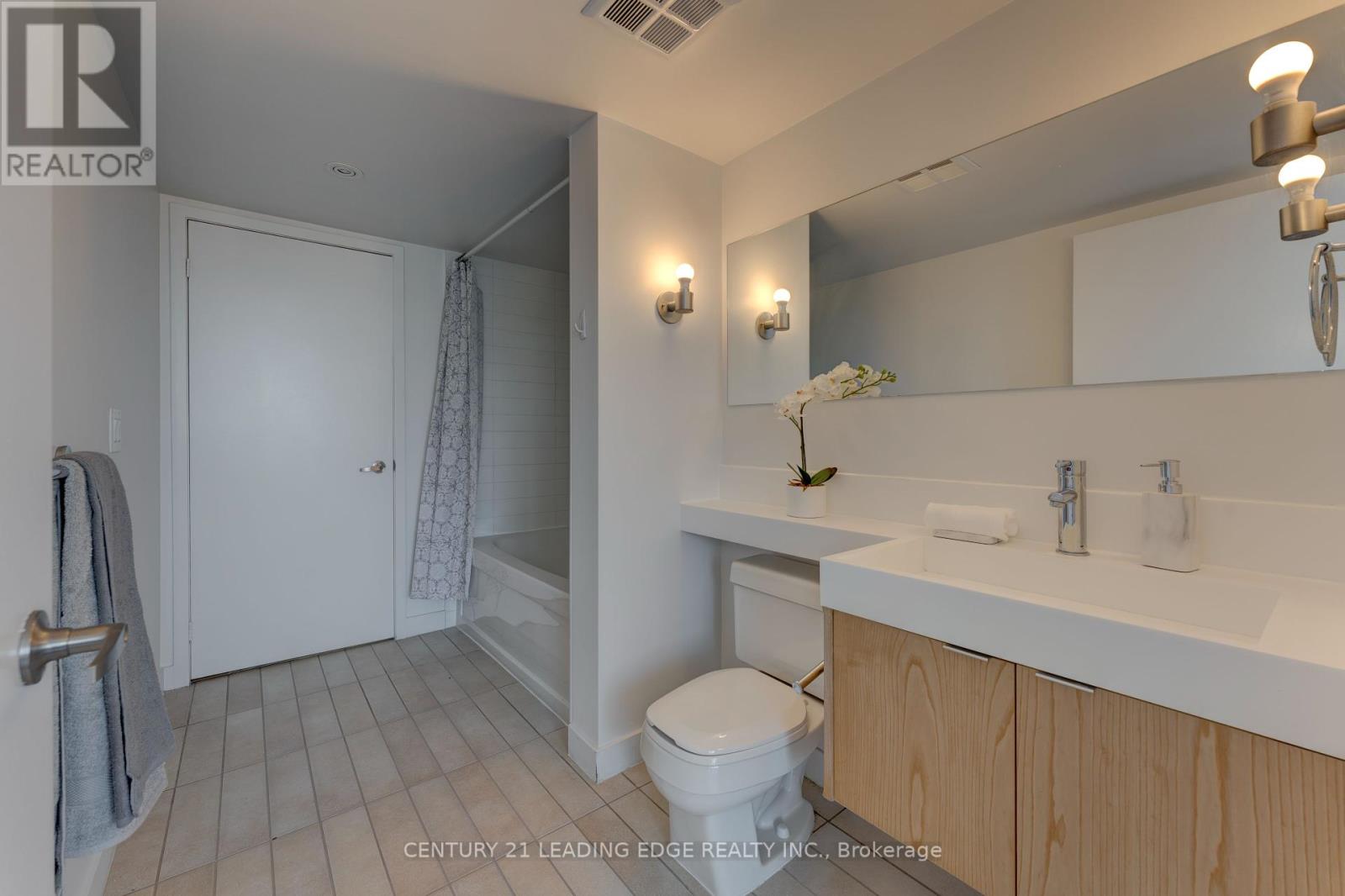 3111 - 25 Telegram Mews, Toronto, Ontario  M5V 3Z1 - Photo 14 - C12096865