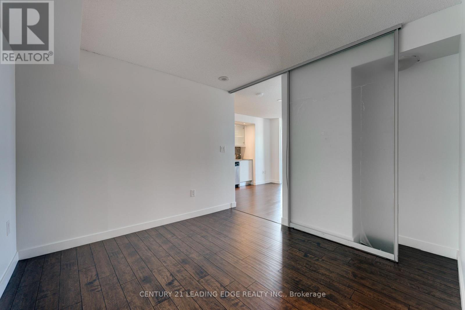 3111 - 25 Telegram Mews, Toronto, Ontario  M5V 3Z1 - Photo 8 - C12096865