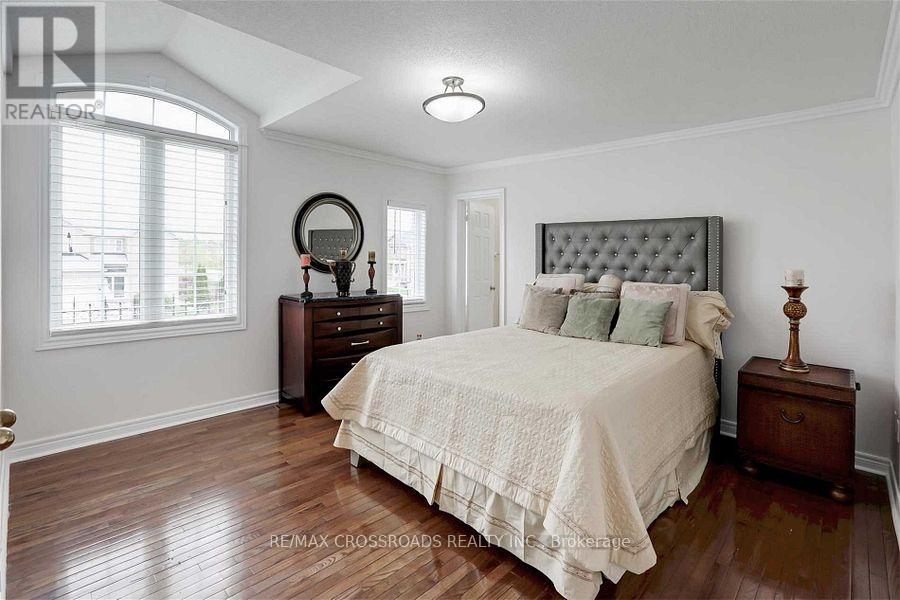 2 Mumberson Court, Markham, Ontario  L6C 1Y4 - Photo 12 - N12101037